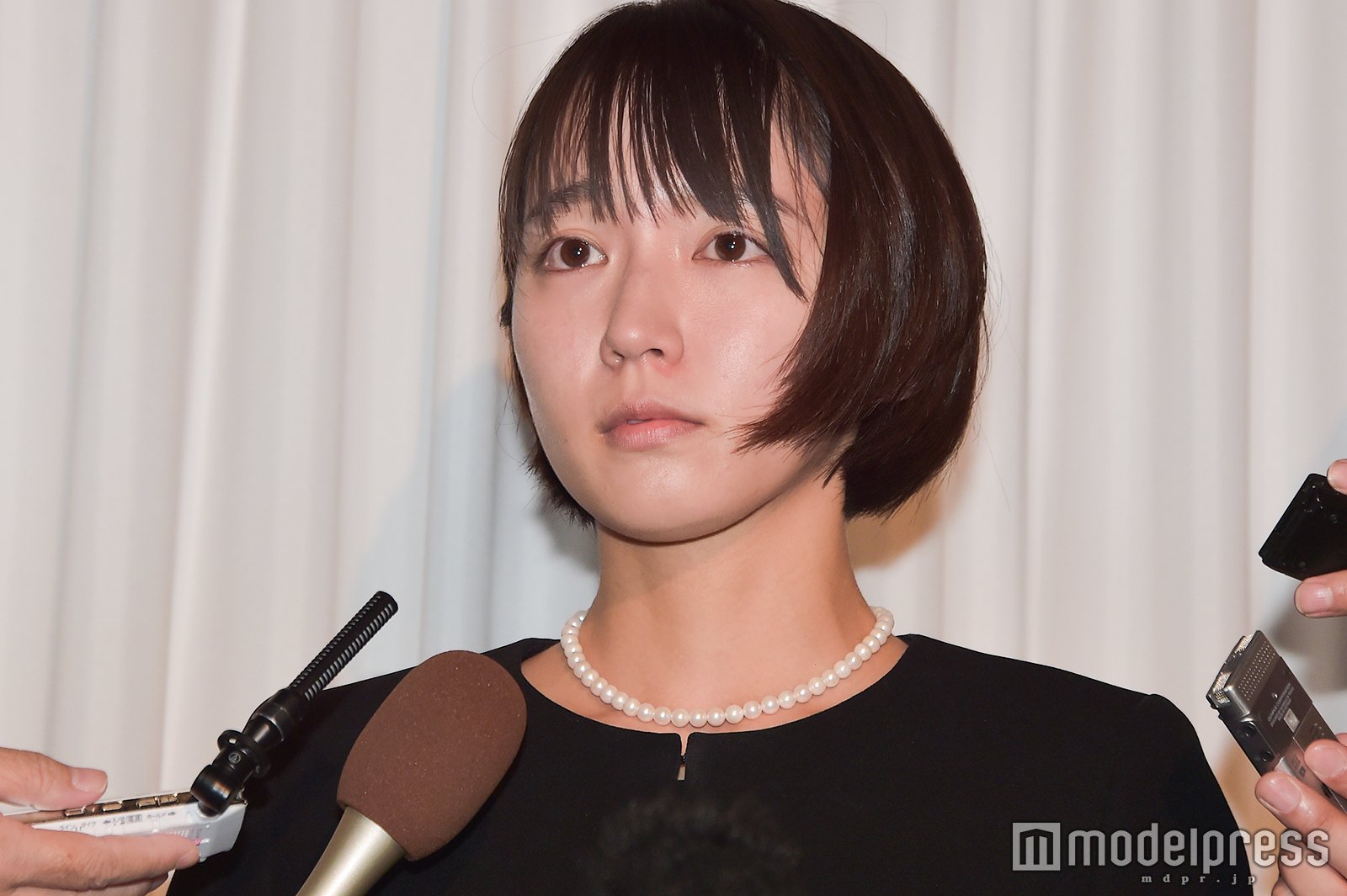 吉岡里帆 事務所社長の死に号泣 懸命な訴えが記者の胸を打つ ツイナビ ツイッターの話題まとめ