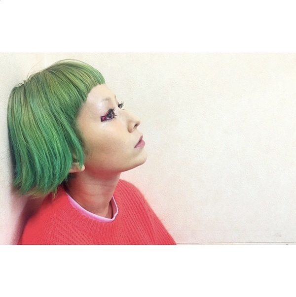 木村カエラ 緑髪にイメチェン 個性溢れるヘアスタイルに反響