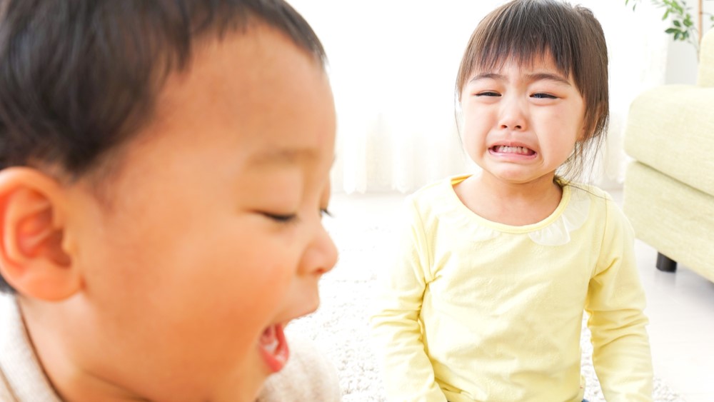 泣きながら登園してきた女の子に男の子が驚くほど気の利いたことを言ったけど 女の子の返しが秀逸だった話 ツイナビ