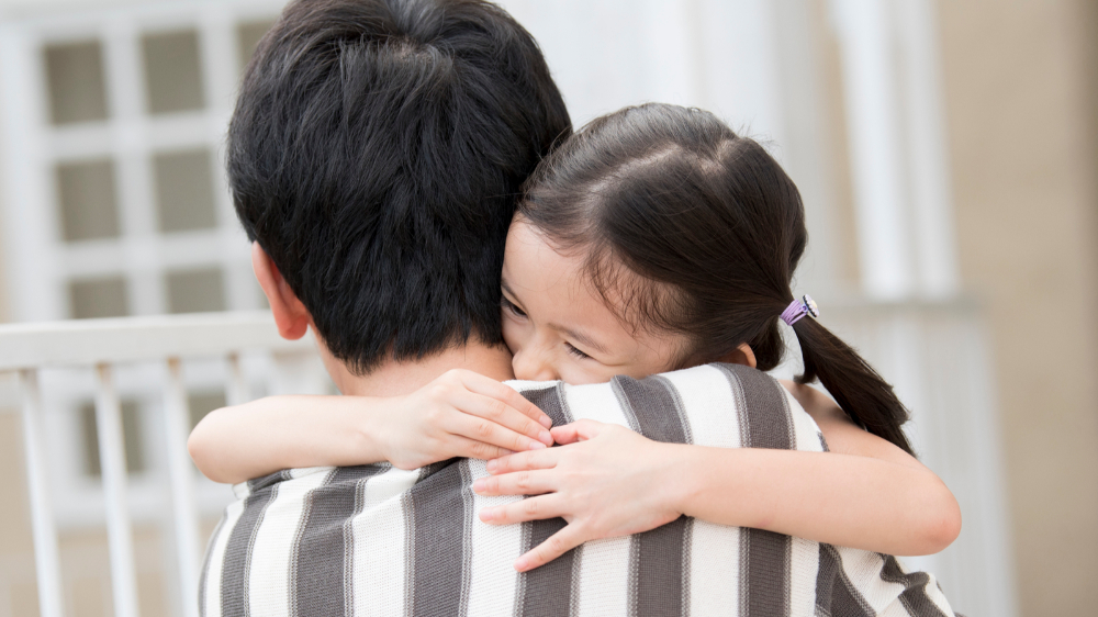 1日30秒のハグで子供が愛情を感じる神経が発達する を実践した結果 良い事しかなかった ツイナビ